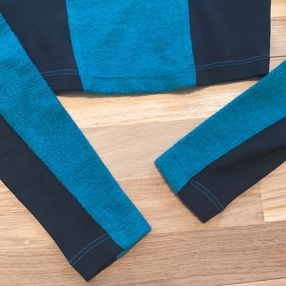 Urban Outfitters Long Sleeve Crewneck Crop Top Black & Teal Women’s XS - Picture 7 of 11